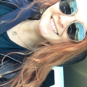 Meet your Posher, Whitney